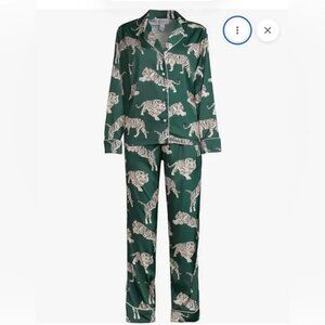 Averie Zola Satin Pajama set, Size XS